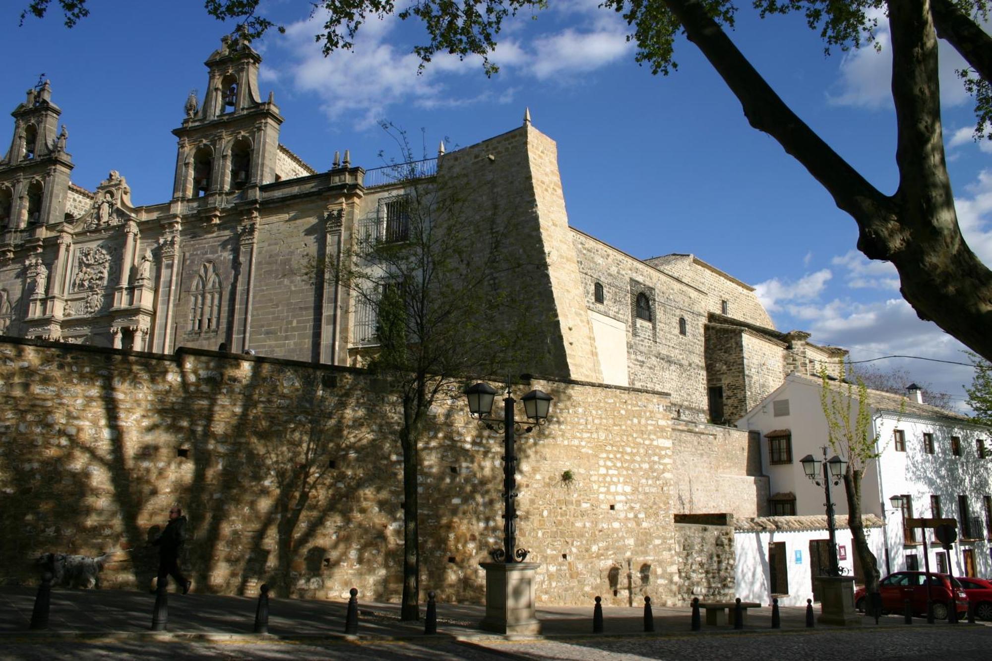 Hostal Santa Maria De Ubeda Exteriör bild