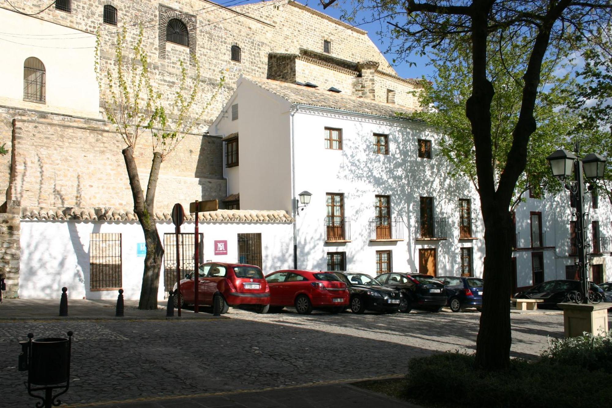 Hostal Santa Maria De Ubeda Exteriör bild
